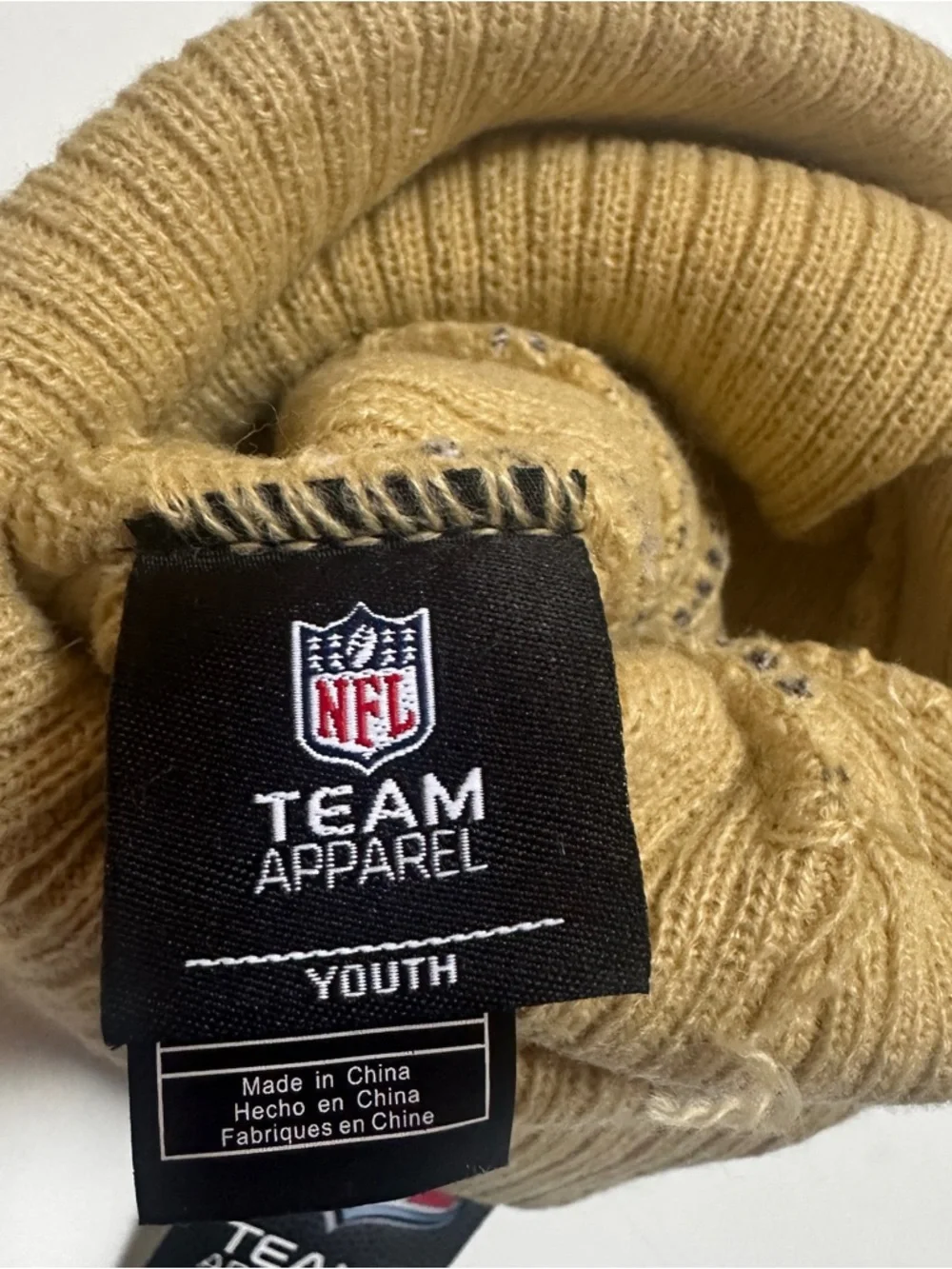 NFL TEAM APPAREL New Orlean Saints Youth Beanie hat One Size Fits most NWT